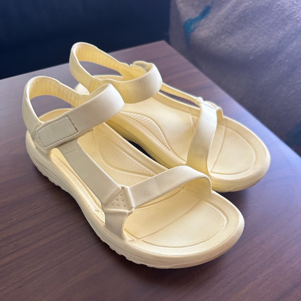 Teva Womens Hurricane Drift Sandals, LT/PAS GRN, Size W8